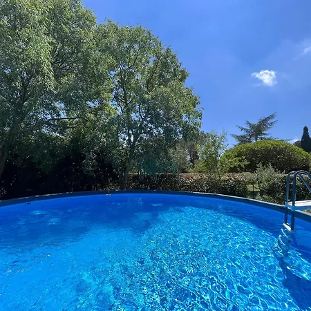 Villa Avec Piscine Et Grand Jardin Nimes