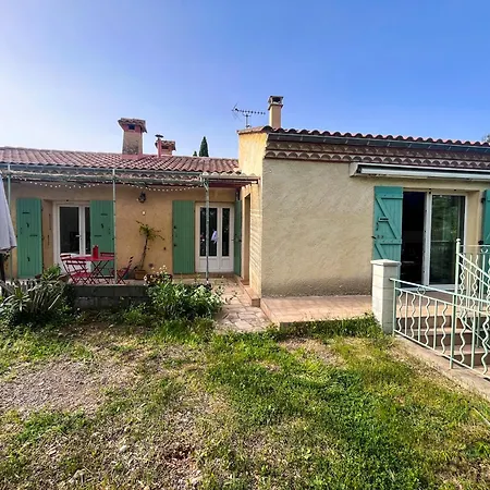 Avec Piscine Et Grand Jardin Villa *